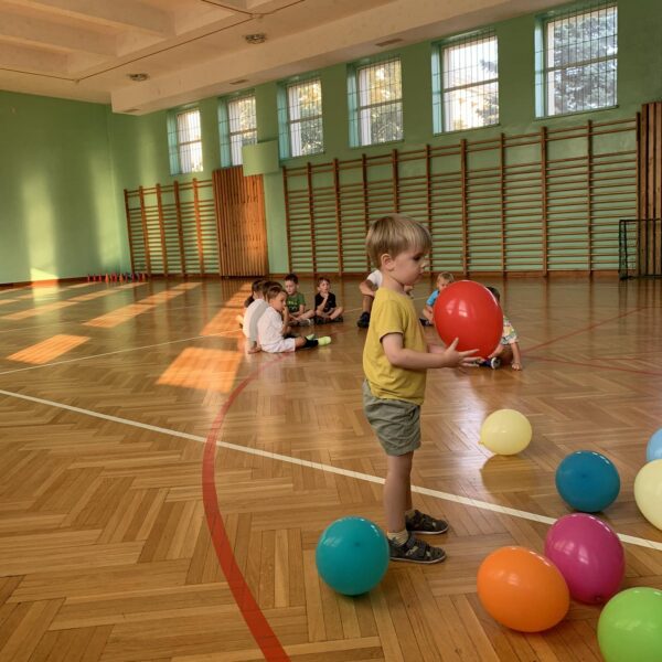 Turniej halowy, piłka nożna, dzieci, młodzież, zajęcia sportowe, levelupsport, piłka nożna, przedszkolaki, sport