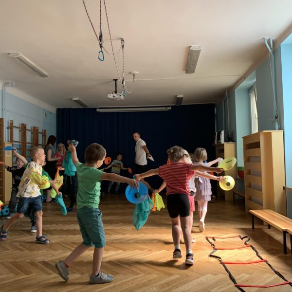 Turniej halowy, piłka nożna, dzieci, młodzież, zajęcia sportowe, levelupsport, piłka nożna, przedszkolaki, sport