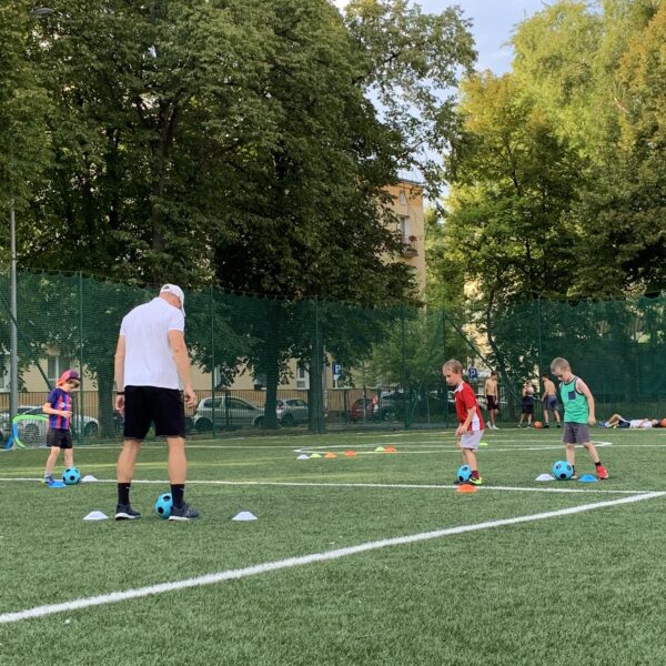 Turniej halowy, piłka nożna, dzieci, młodzież, zajęcia sportowe, levelupsport, piłka nożna, przedszkolaki, sport