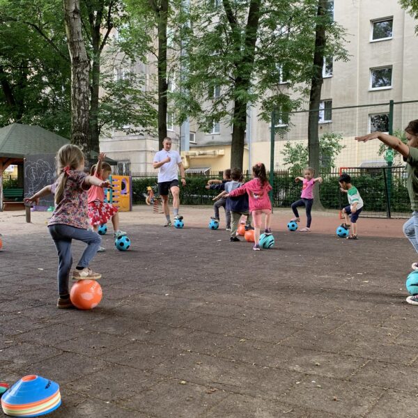 Turniej halowy, piłka nożna, dzieci, młodzież, zajęcia sportowe, levelupsport, piłka nożna, przedszkolaki, sport