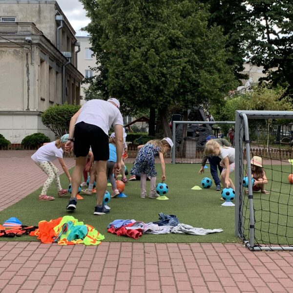 Turniej halowy, piłka nożna, dzieci, młodzież, zajęcia sportowe, levelupsport, piłka nożna, przedszkolaki, sport